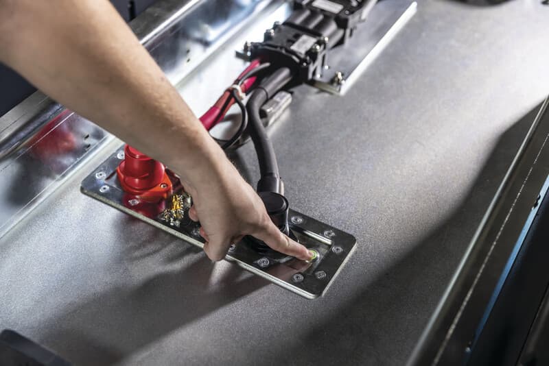 3-Wheel Electric Close-Up Battery